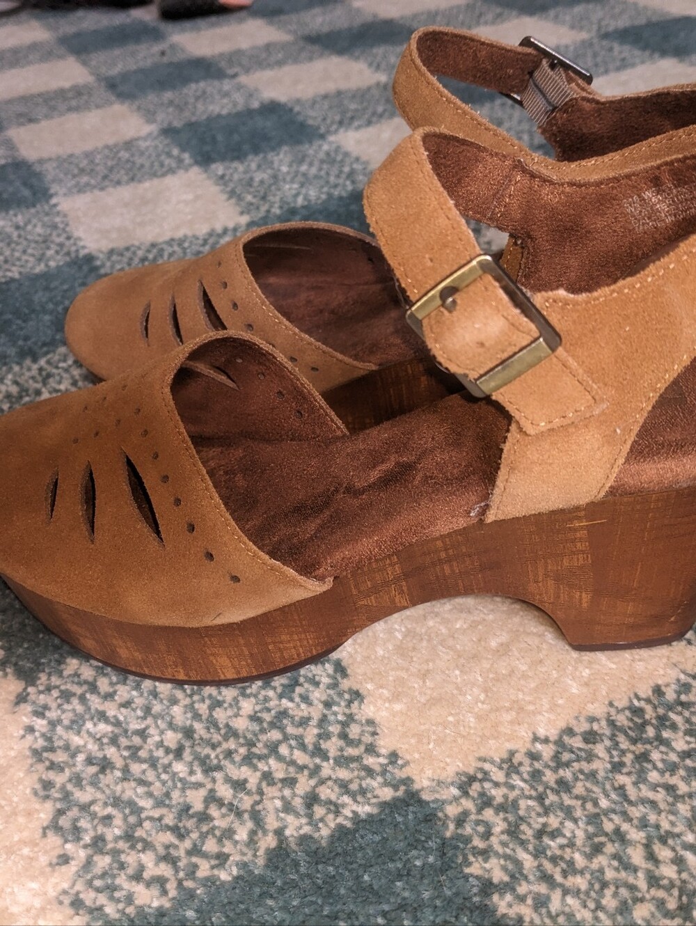 White Mountain Tan Suede Leather And Faux Wood Block Heel Size 8.5 - Picture 4 of 9